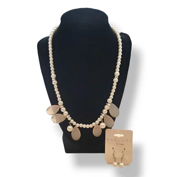 NEW Vintage Marysol Ivory Multi-faceted Tear Drop and Pearl Necklace & Earrings - Picture 1 of 6